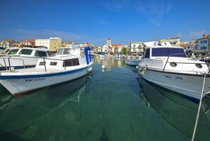 Departamento, varias camas | Lago