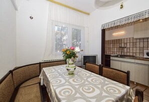 Appartement, plusieurs lits | Cuisine privée
