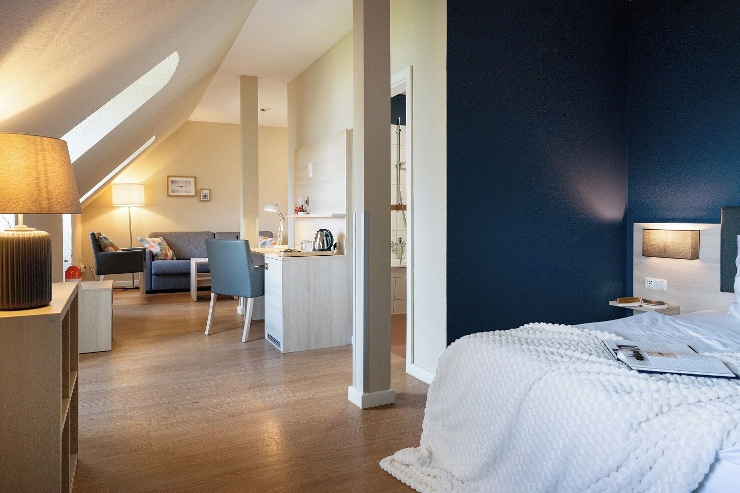 Junior Suite | Hypo-allergenic bedding, in-room safe, free WiFi, bed sheets