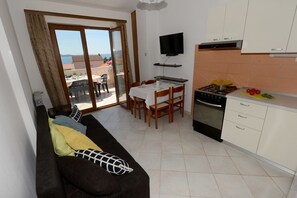 Apartment, Multiple Beds | Private kitchen | Stovetop, cookware/dishes/utensils - Apartments Padrenostro (Zadar)