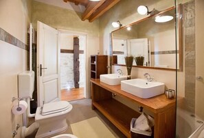 Villa, Multiple Beds | Bathroom