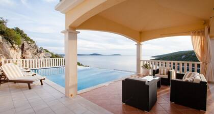 Villa Vese Vitez -heated Pool