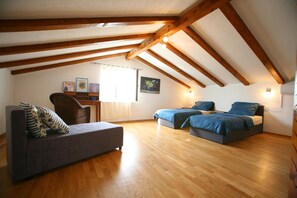 別墅, 多張床 | 私人廚房 | 爐具、洗碗機、咖啡機/沖茶器、廚房用具/餐具/器皿