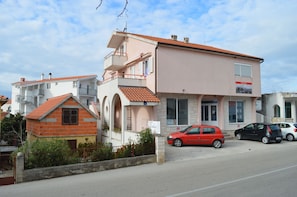 Apartment, Multiple Beds | Front of property