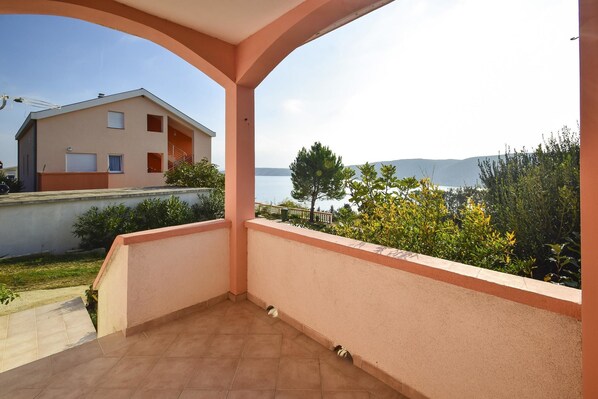 Apartment, Multiple Beds | Terrace/patio