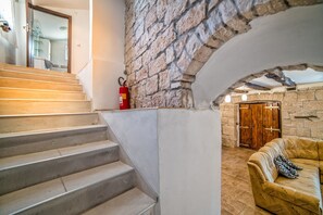 Villa, letti multipli | Cucina privata | Piano cottura, lavastoviglie, pentole/stoviglie/utensili