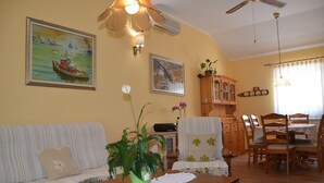 House, Multiple Beds | Private kitchen - Holiday House Fragola (Tinjan)