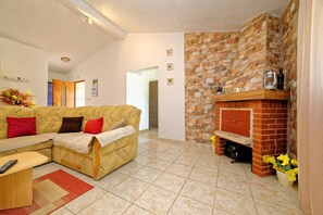 Apartment, 1 Double Bed with Sofa bed | Living room | TV, fireplace, DVD player