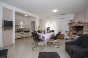 Placa de cocina, utensilios de cocina