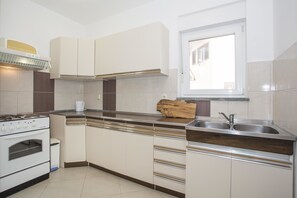 Apartment, 1 Doppelbett und Schlafsofa | Eigene Küche | Herdplatte, Kochgeschirr/Geschirr/Besteck