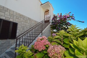 Apartment, Multiple Beds | Front of property