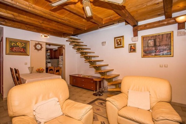 Apartment, Multiple Beds | Living room | TV - Holiday House Tina Seget (Seget)