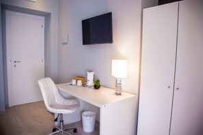 Bureau, lits bébé (en supplément), Wi-Fi gratuit