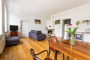 Lägenhet | Vardagsrum | Tv