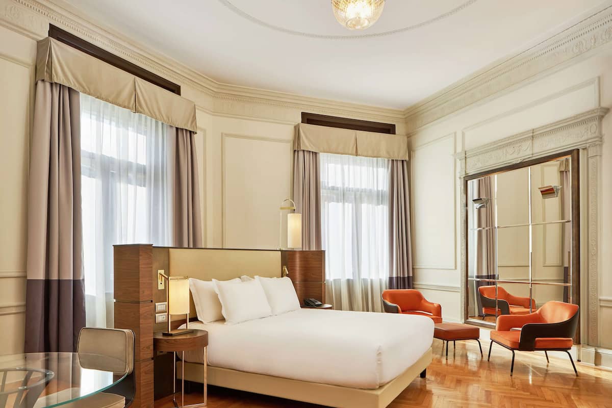 Presidential Suite | Minibar, in-room safe, desk, soundproofing