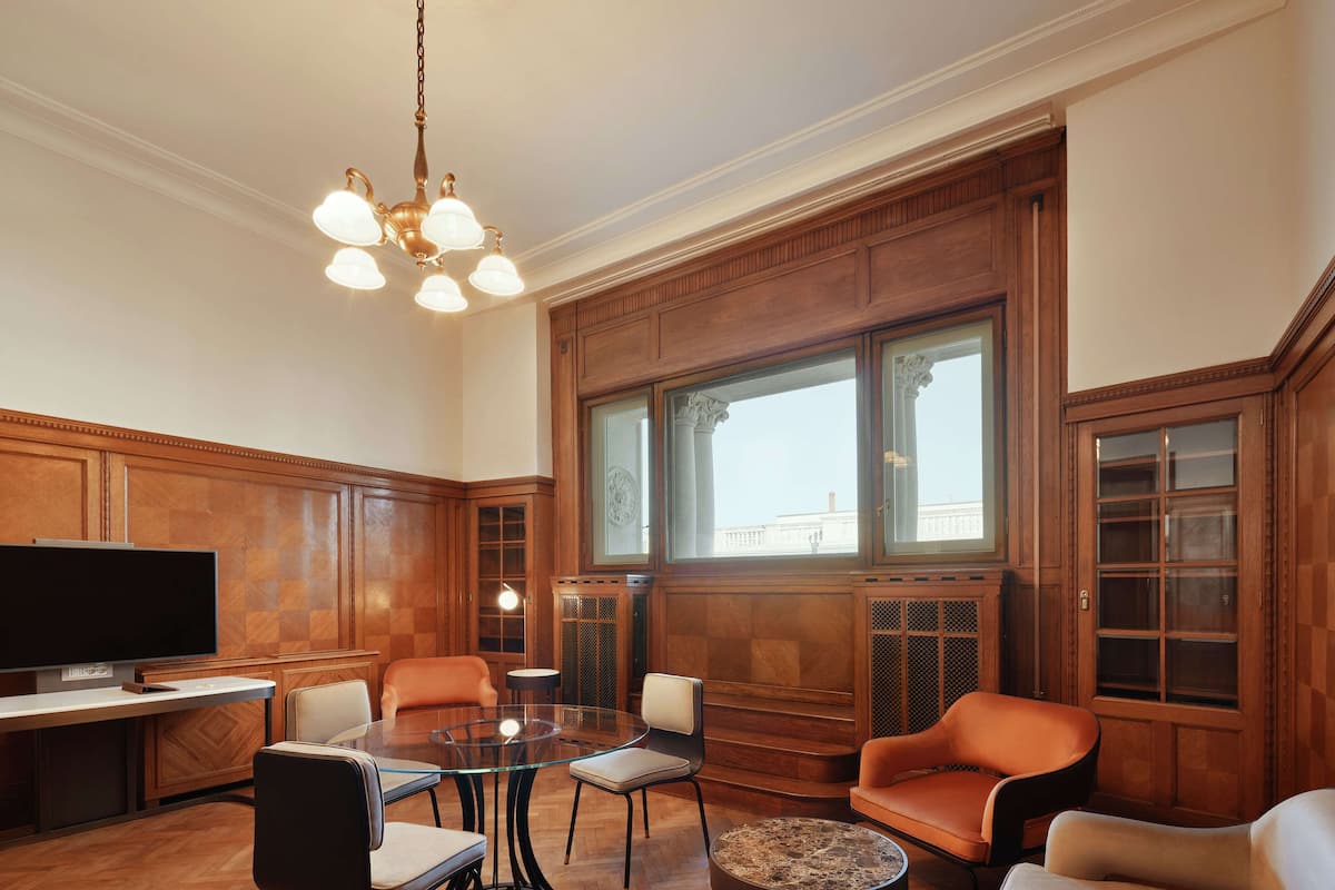 Suite, 1 Bedroom (King Bed, Historical) | Minibar, in-room safe, desk, soundproofing