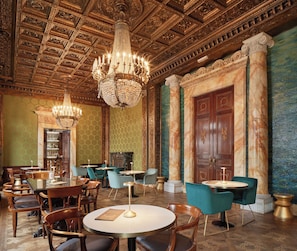 Bar (di hartanah)