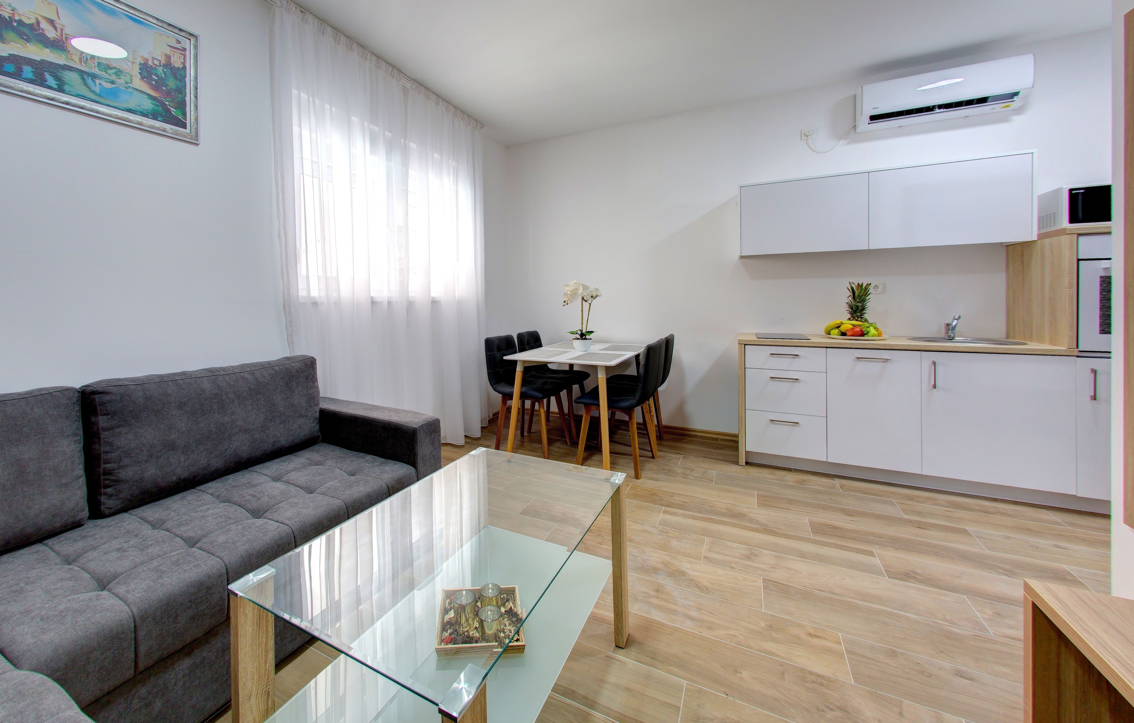 Apartemen Basic, 1 Tempat Tidur Queen dengan tempat tidur Sofa | Setrika/meja setrika dan Wi-Fi gratis