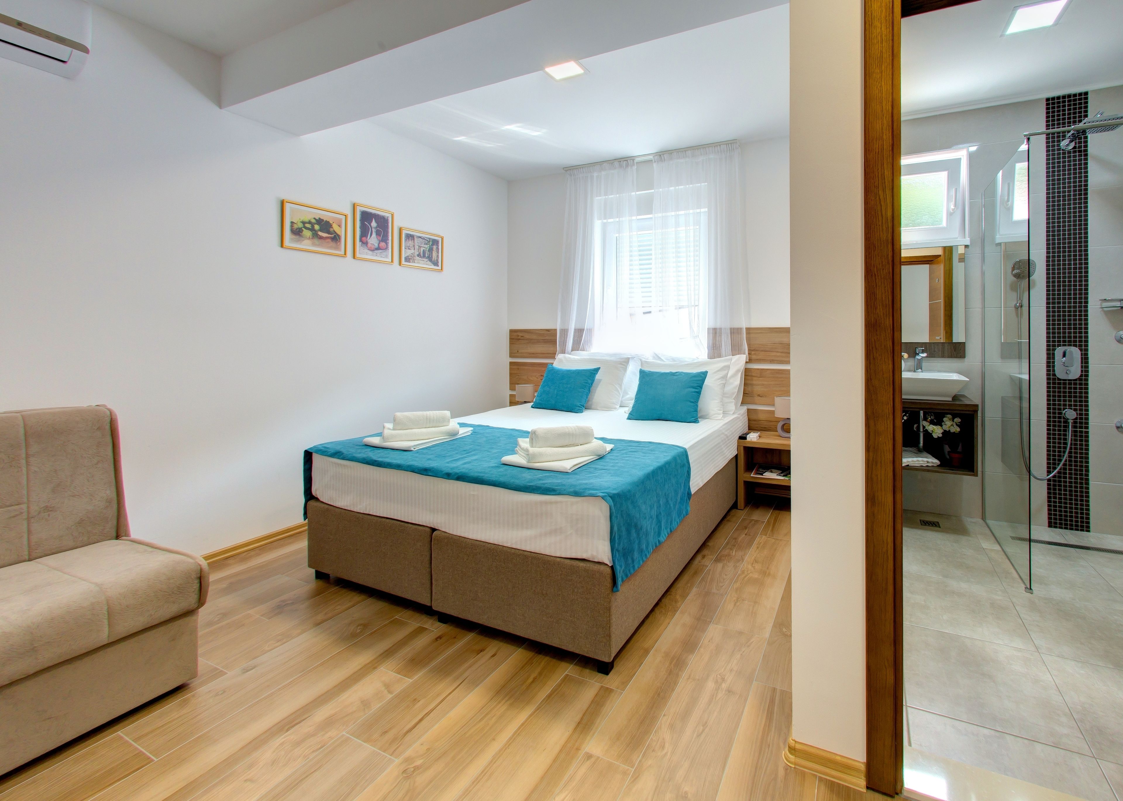 Kamar Double Comfort, pemandangan bukit | Setrika/meja setrika dan Wi-Fi gratis