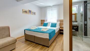 Kamar Double Comfort, pemandangan bukit | Setrika/meja setrika dan Wi-Fi gratis