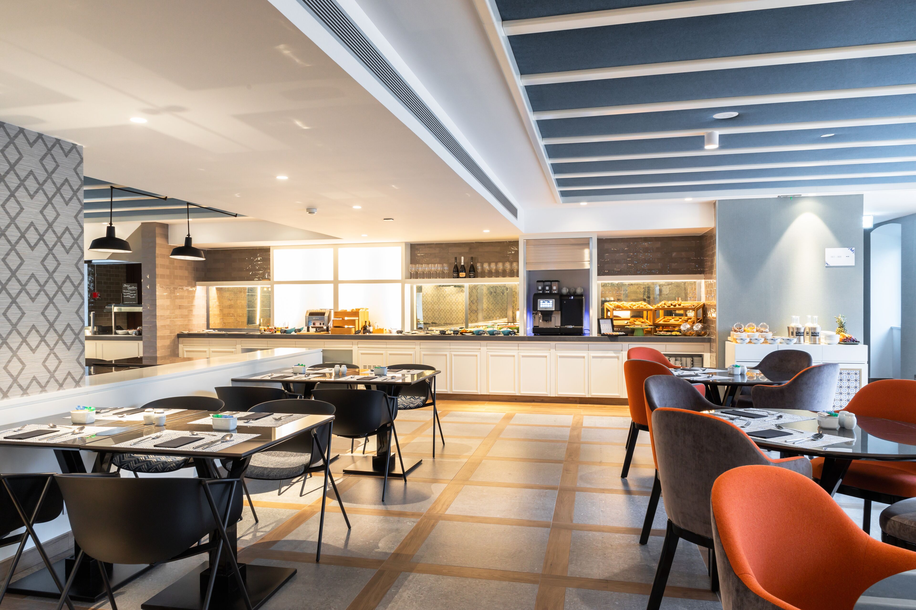 daily buffet breakfast (eur 21 per person)