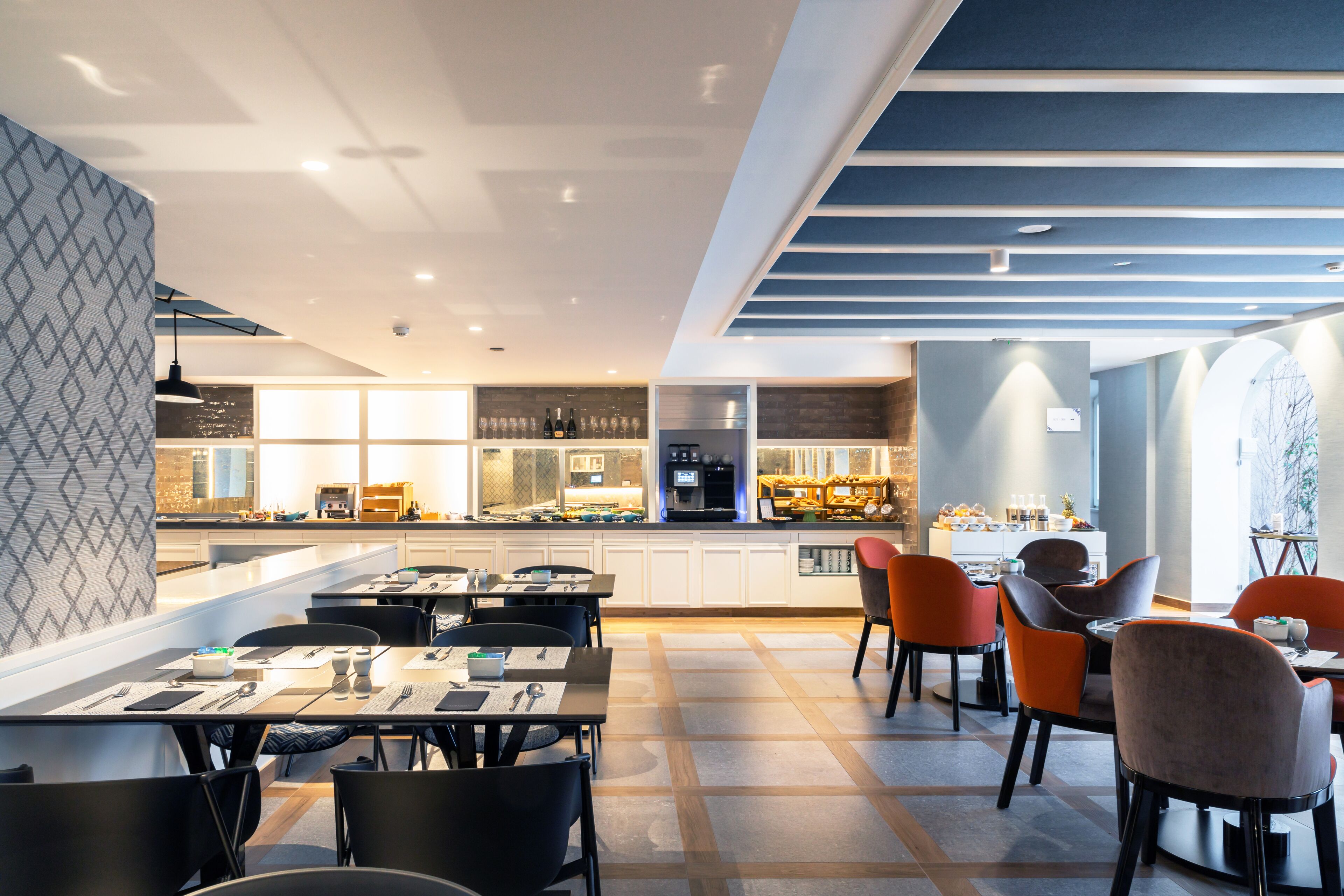 daily buffet breakfast (eur 21 per person)