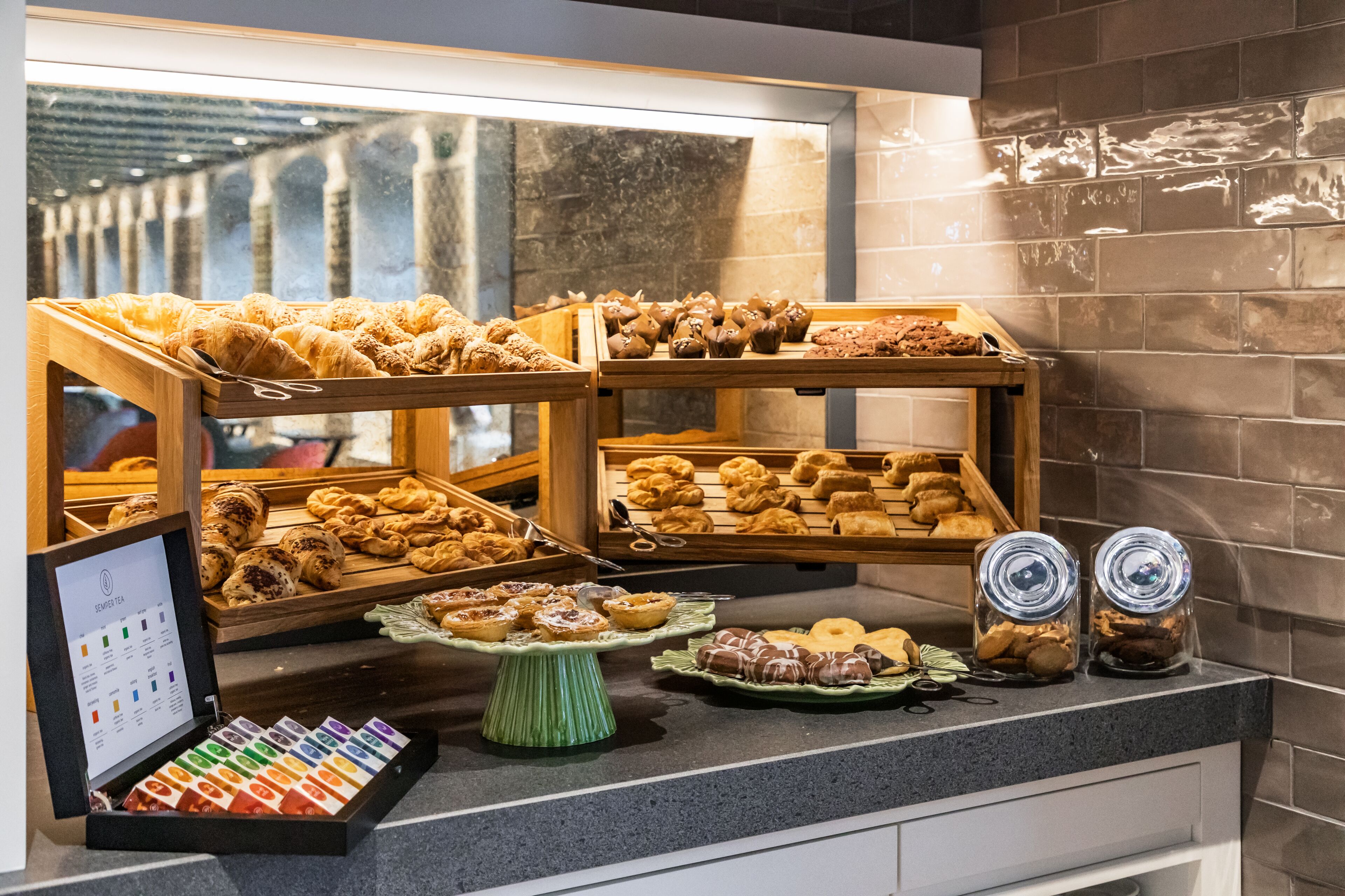daily buffet breakfast (eur 21 per person)
