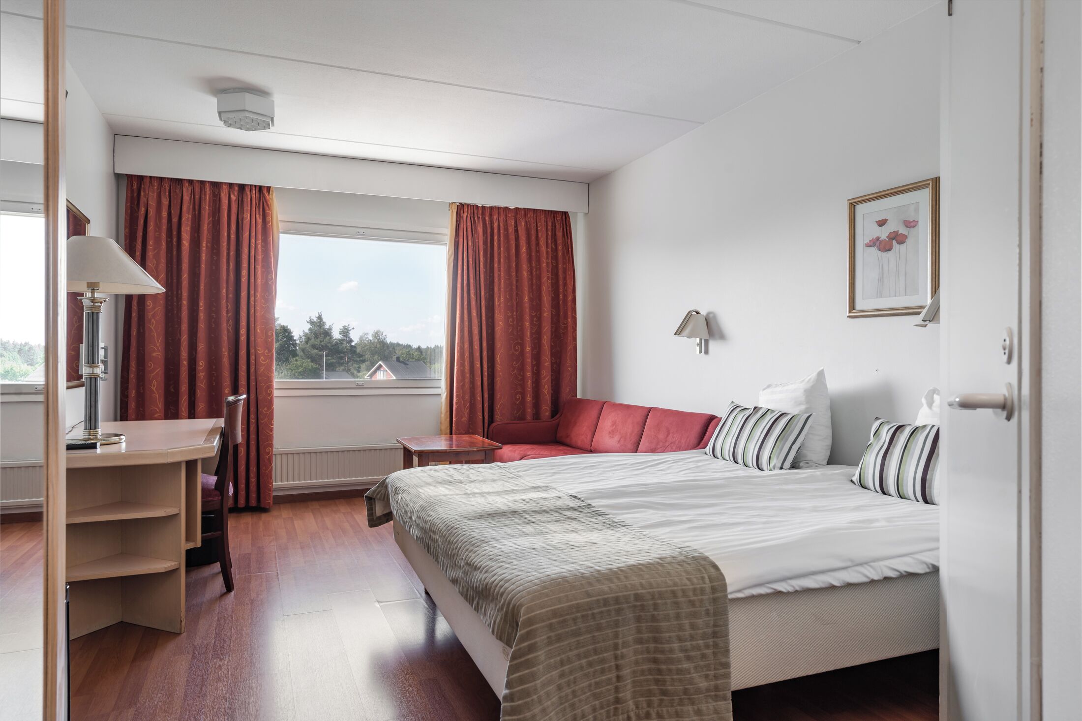 standard single room | desk, laptop workspace, blackout curtains, iron/ironing board