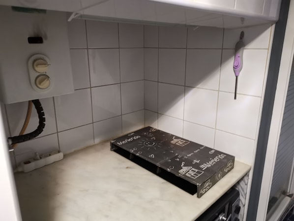 Apartamento conforto, 2 quartos | Comodidades do quarto