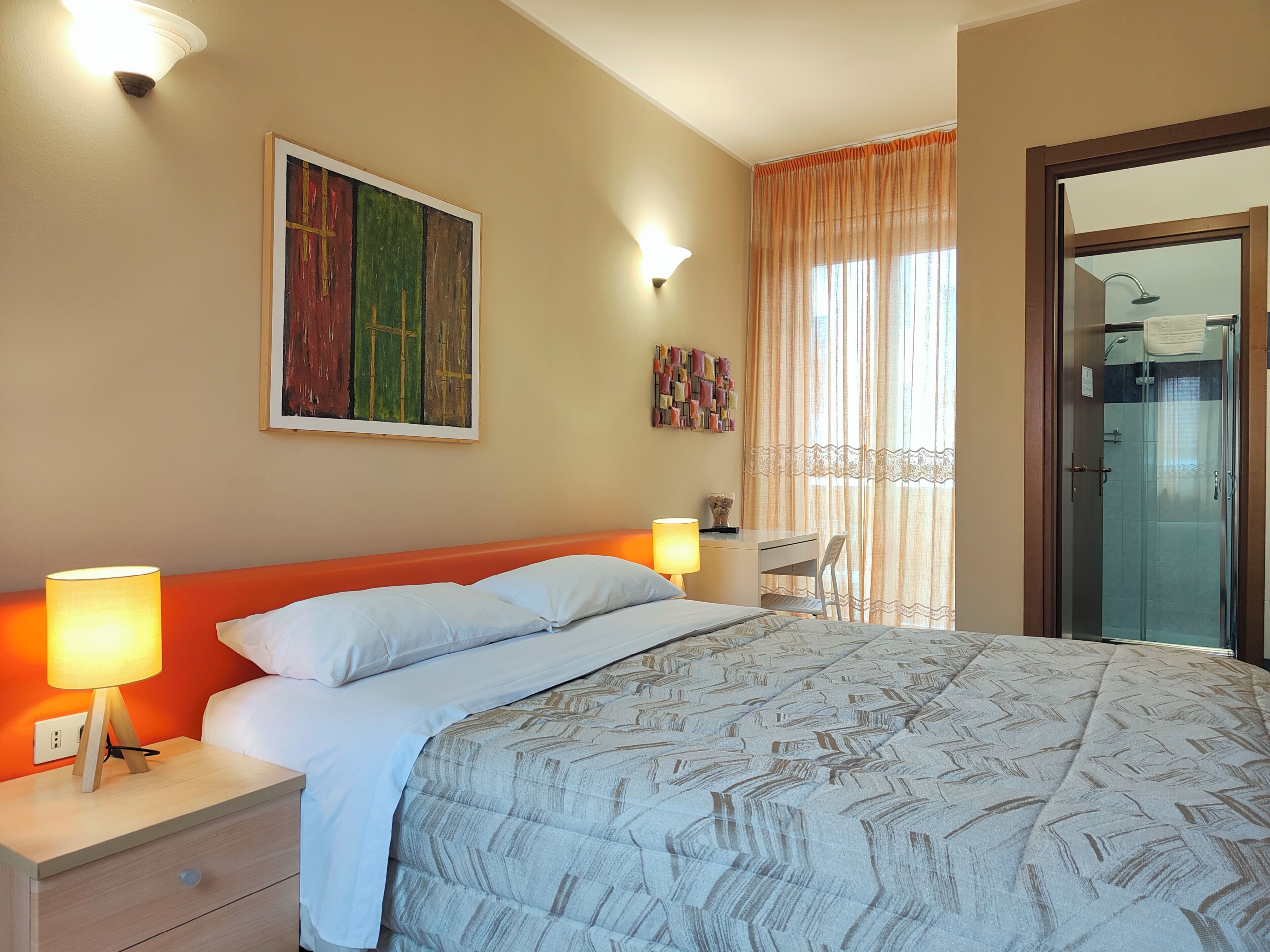 Double Room, 1 Queen Bed | Desk, laptop workspace, free WiFi, bed sheets