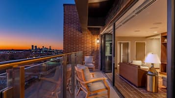 1 多间卧室、高档床上用品、迷你吧、客房内保险箱