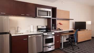 1 bedroom, blackout drapes, iron/ironing board, free wired internet