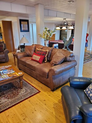 المنشأة من الداخل