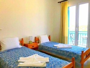 Free cots/infant beds, free WiFi