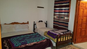 Room, Multiple Beds | Blackout drapes, cribs (free), WiFi (free), bed sheets - Source De Dades (Boumalne Dades)
