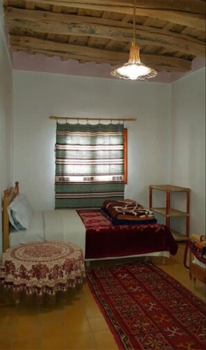 Cortinas blackout, cunas gratuitas, wifi gratis y ropa de cama 