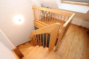Apartment | Hochwertige Bettwaren, Verdunkelungsvorhänge, Bügeleisen/Bügelbrett