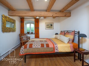 Egyptian cotton sheets, premium bedding, down comforters, in-room safe - Gut Stohrerhof (Dießen am Ammersee)