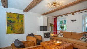 埃及棉床单、高档床上用品、羽绒被、客房内保险箱