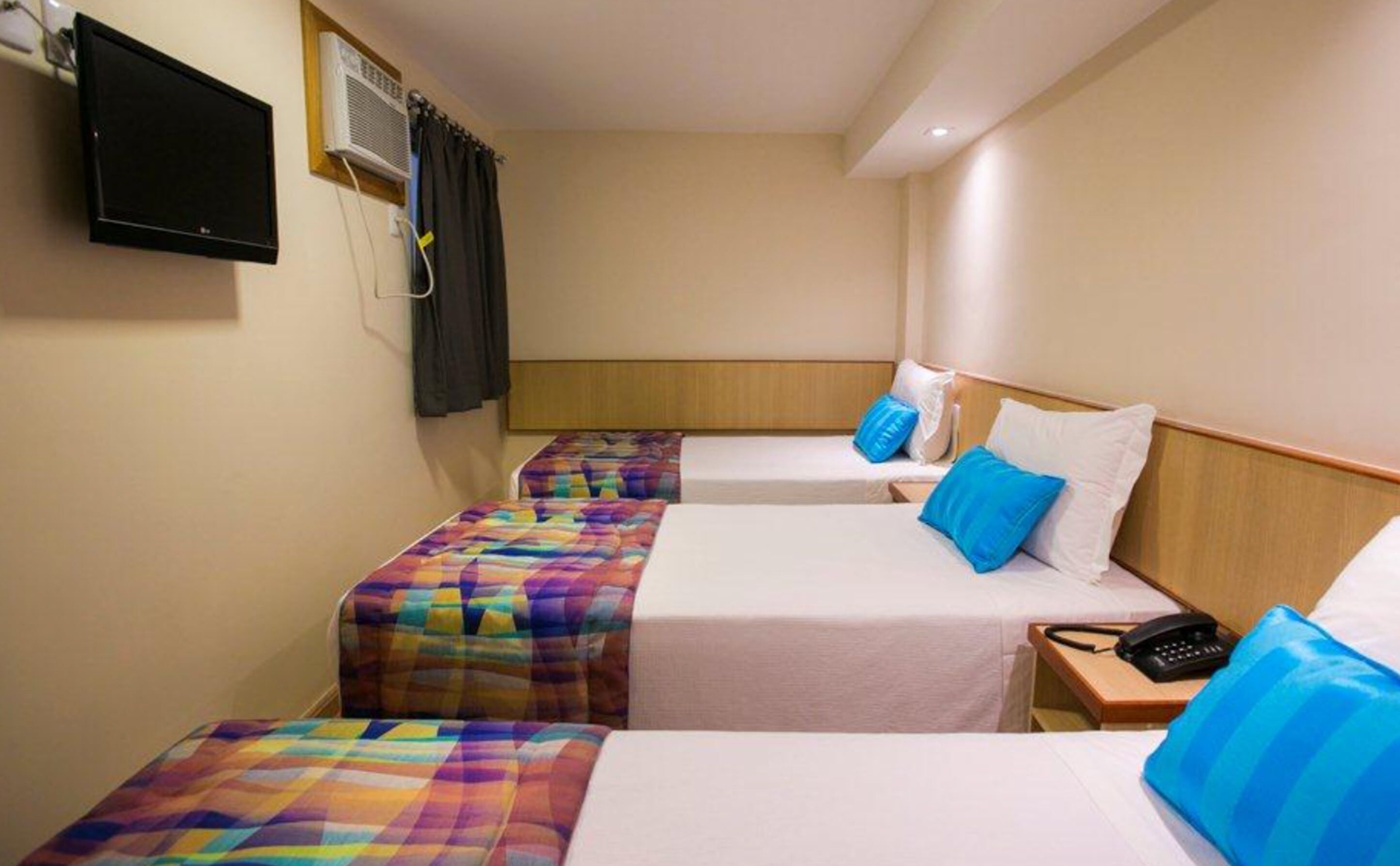 standard triple room | desk, free wifi