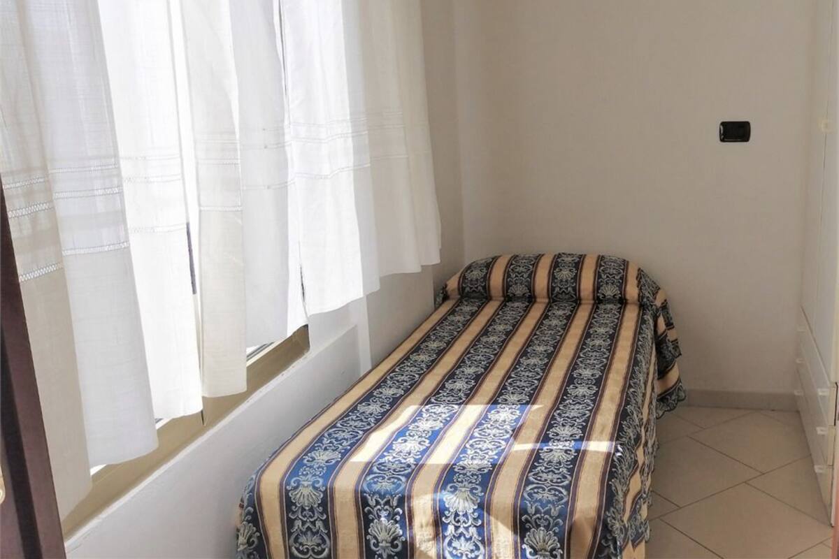 1 bedroom, in-room safe, soundproofing, cots/infant beds