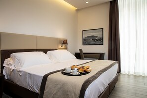 Classic Double Room, 1 Queen Bed | 1 bedroom, in-room safe, desk, blackout drapes - Hotel Palazzo Argenta (Naples)