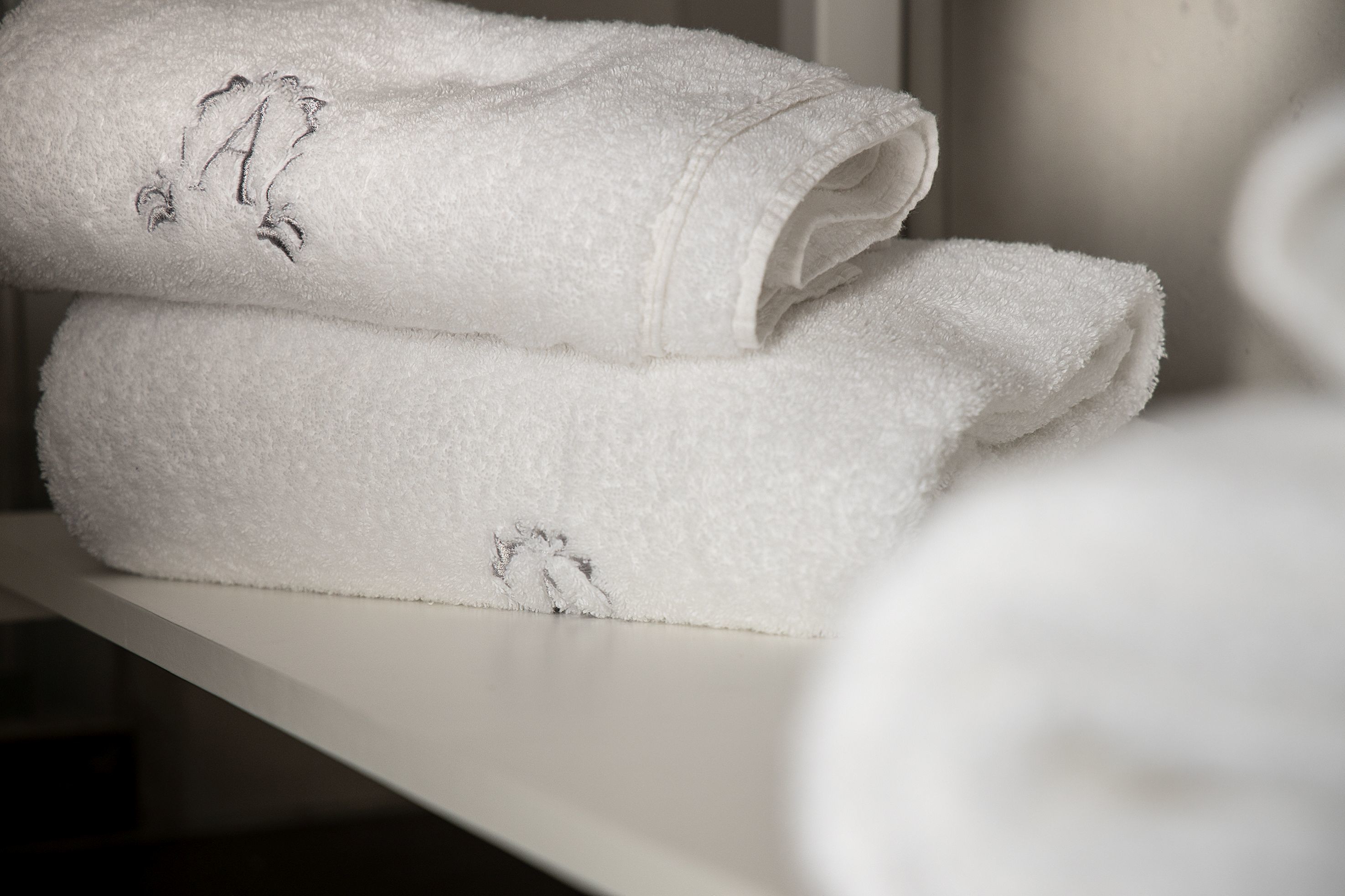 1 bedroom, in-room safe, desk, blackout curtains