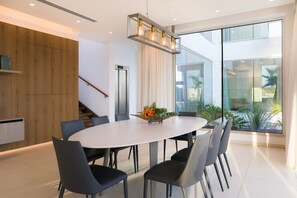 Elite Villa, Beach View | Dining - Cove Seaview Villas (Ayia Napa)