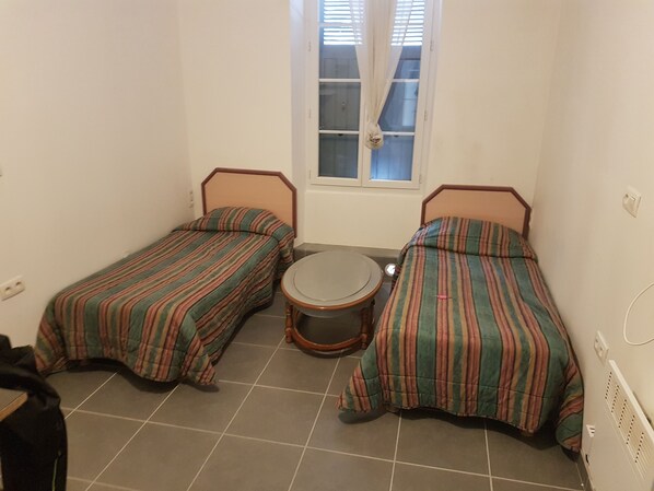 1 habitación, wifi gratis y ropa de cama 