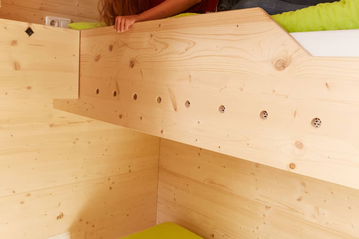 twin room, shared bathroom (schlummerhütte) | desk, soundproofing, free wifi, bed sheets