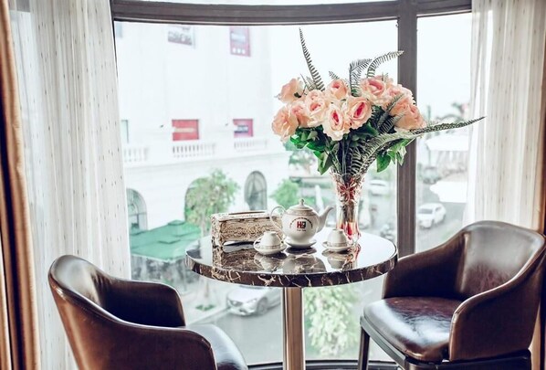 Cookware/dishes/utensils - The Oriental Ruby (Dong Hoi)