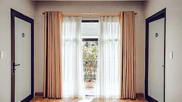 Deluxe Suite, River View | Desk, soundproofing, free WiFi, bed sheets