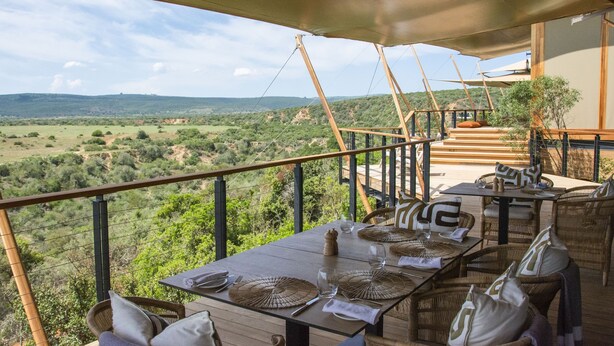 Breakfast, lunch and dinner served - Shamwari Sindile (Paterson)