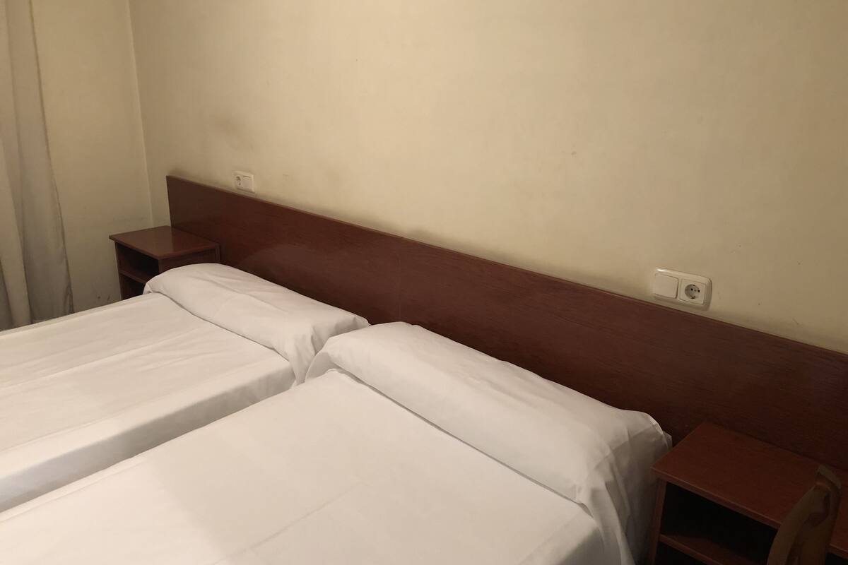 Double or Twin Room | WiFi (free), bed sheets